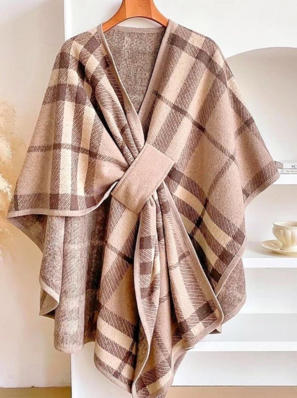 NWOT Super Soft Plaid Wrap in Tan & Cream